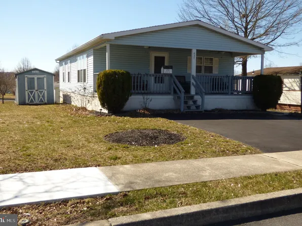 637 Mimosa Ct, Red Hill, PA 18076