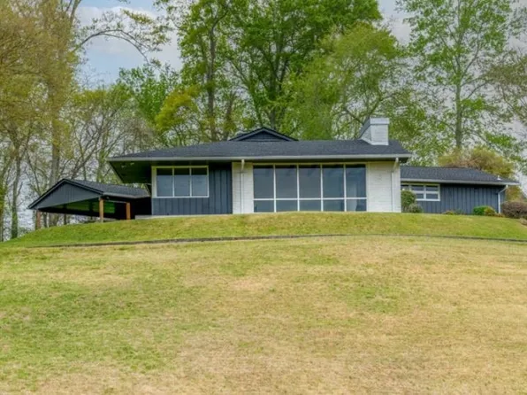 103 Treemont Dr, Tuscumbia, AL 35674
