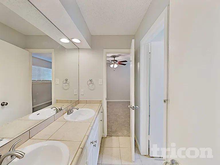 5711 Calumet Dr — Photo 12