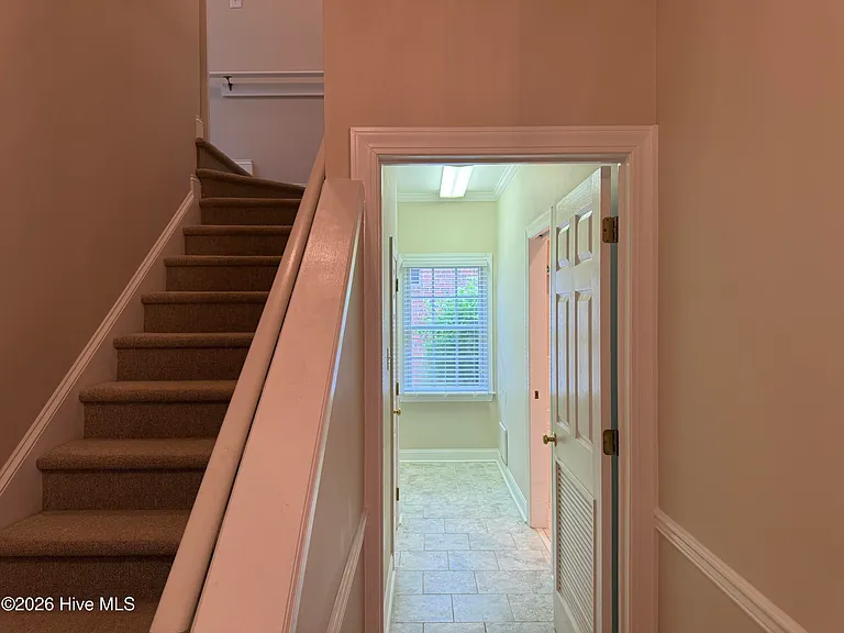 309 Village Green Dr — Photo 16