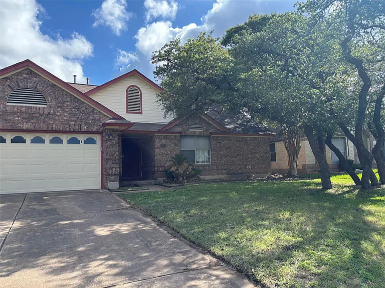 7806 Taranto Dr — Photo 1