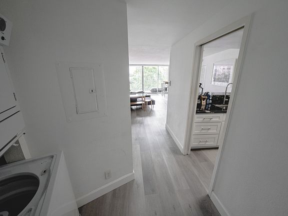 2nd image of 700 E Ocean Blvd Unit 605
