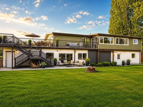 1777 Cecil St, North Cowichan, BC V0R 1R0