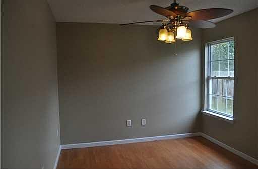 3rd image of 1509 Whitewood Dr