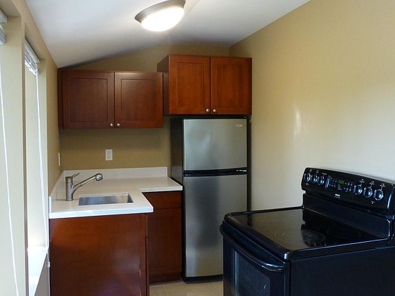 3rd image of 508 N 42nd St APT 3