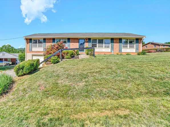 2609 Northcross Rd, Roanoke, VA 24018