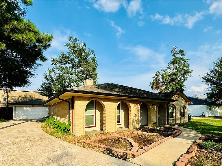 28922 Savannah Dr — Photo 3