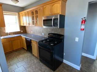 10 Eaton St #3, Providence, RI 02908