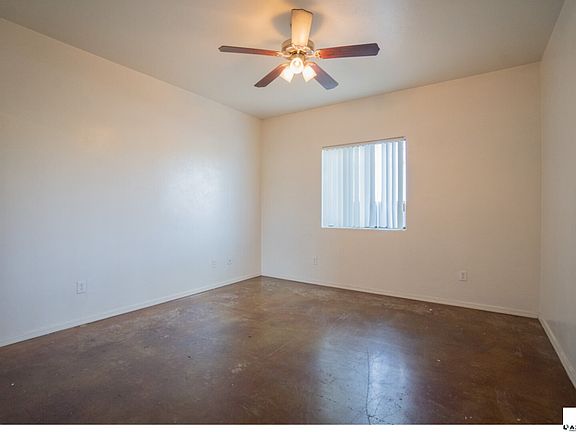 4th image of 2381 N 4th Ave Building 4-3