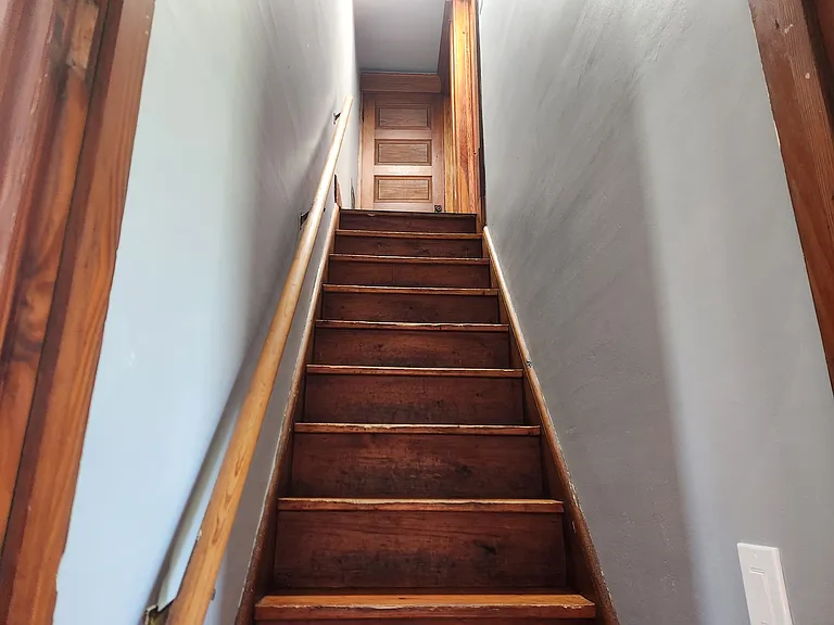 5818 Broadway St #1 — Photo 8