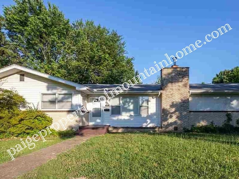 1st image of 414 Ashington Dr