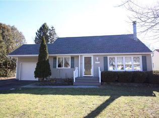 276 N Autumn Dr, Rochester, NY 14626