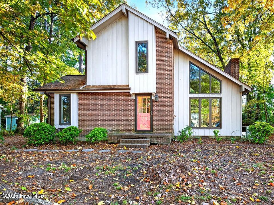 1st image of 100 Pineview Drive