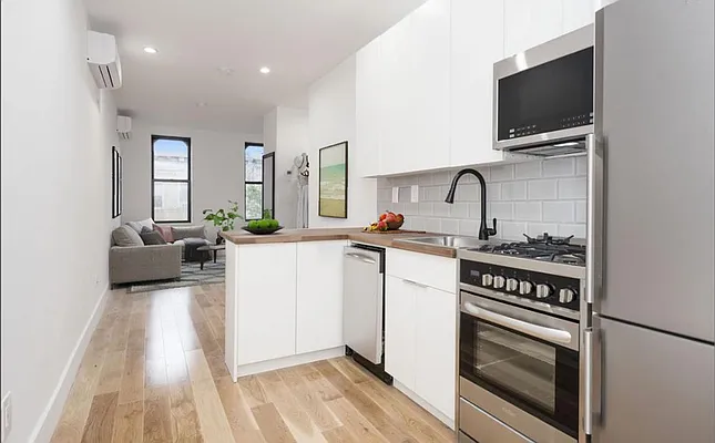 Rented by Brick&Mortar | media 19