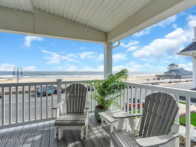 903 Ocean Ave #4 — Photo 2