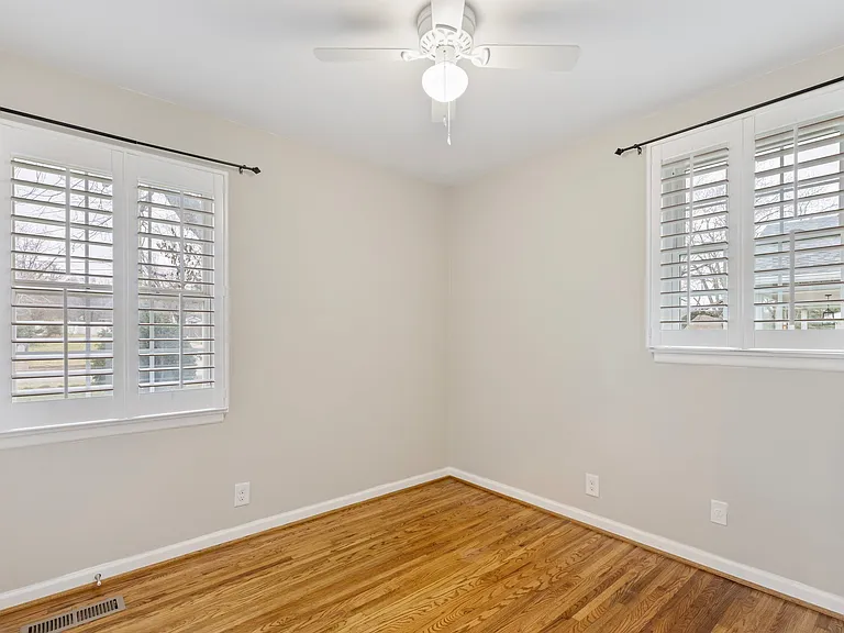 208 Hardison Ave — Photo 24