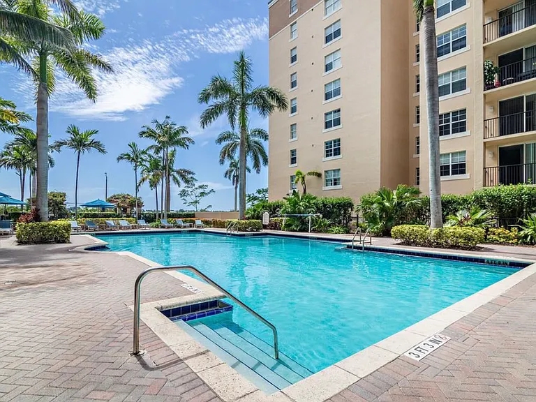 1801 N Flagler Dr #338 — Photo 12