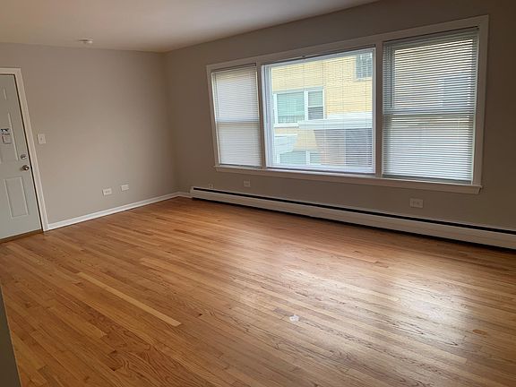 5th image of 2427 N 76th Ave #2E