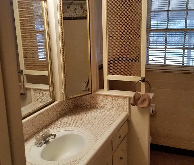 4709 N Virginia Ave — Photo 11