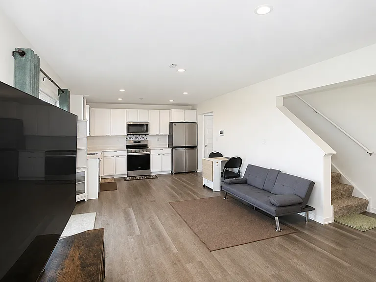 101 Fieldcrest Ave — Photo 5