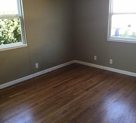 4th image of 1628 Chanticleer Ave