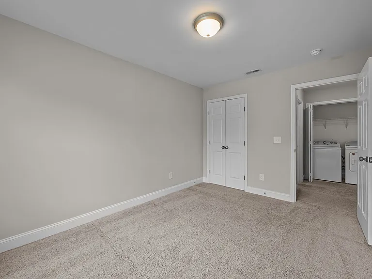 211 N Stingray Ln — Photo 12
