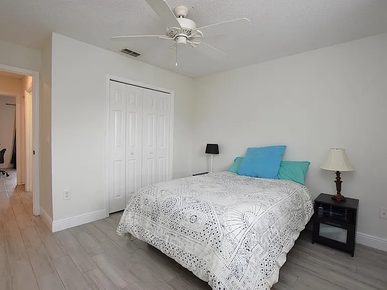 2022 Hatteras Point — Photo 11
