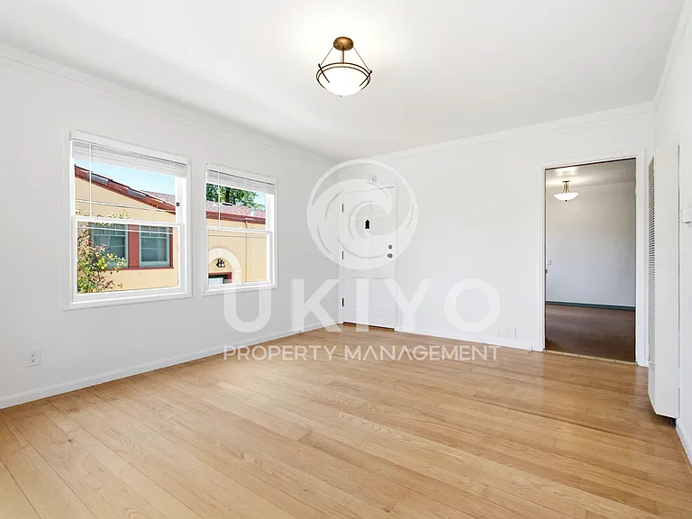 1211 Francisco St — Photo 11
