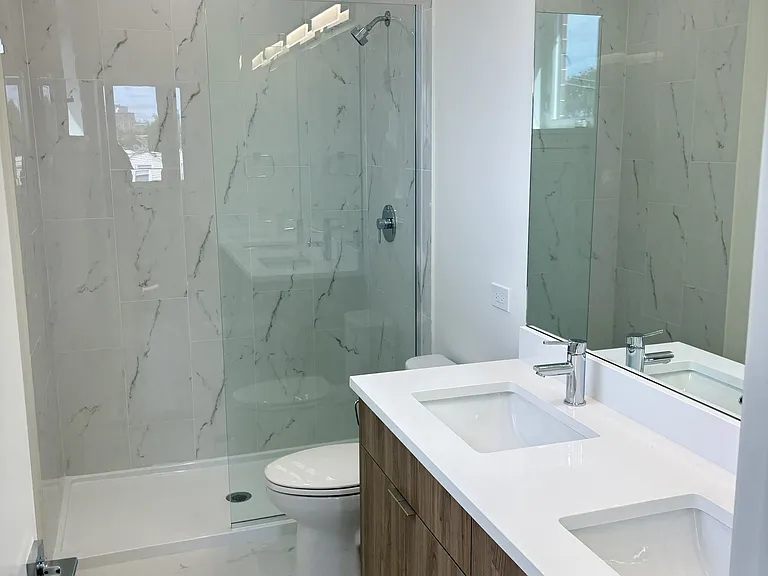 4740 W Addison St #2 — Photo 9
