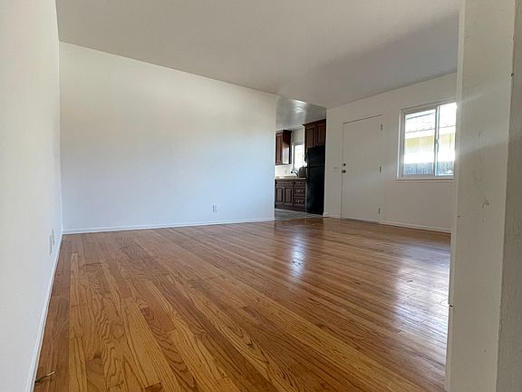 4th image of 986 Haven Ave