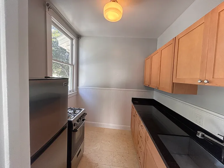 399 Steiner St — Photo 7
