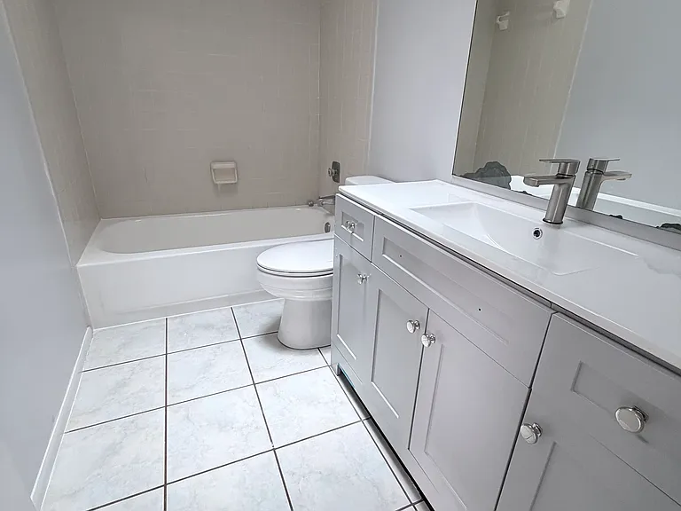 8728 Jasmine Pond Dr — Photo 4