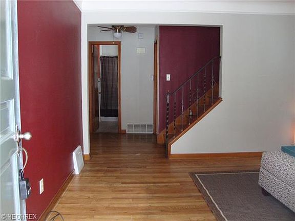 3rd image of 20201 Hillcrest Dr