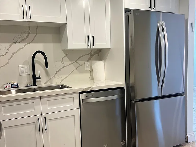 4000 N Hills Dr #28 — Photo 2