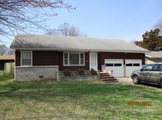 1721 S Fairway Ave, Springfield, MO 65804