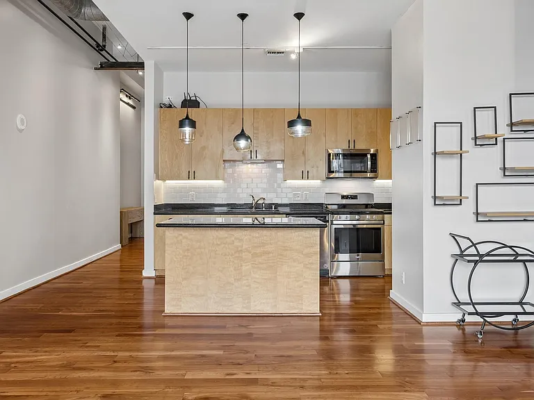 915 Franklin St #2L — Photo 10