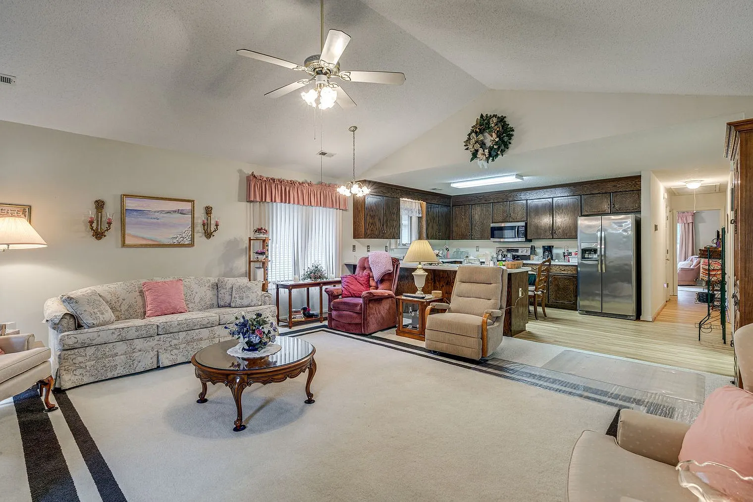 2 bed, 2.0 bath, 1399 sqft, $2,741 — Photo 3