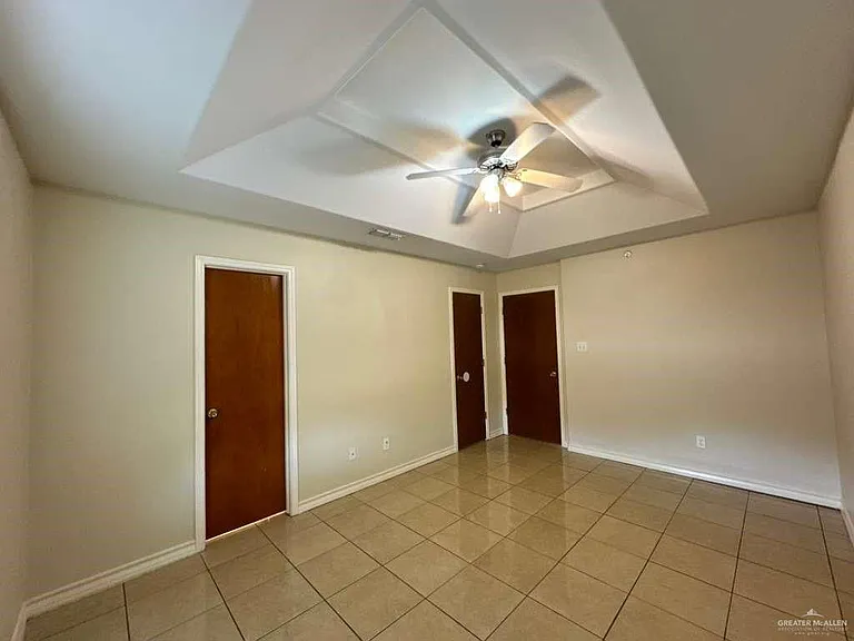 1109 W Eisenhower St #5 — Photo 17