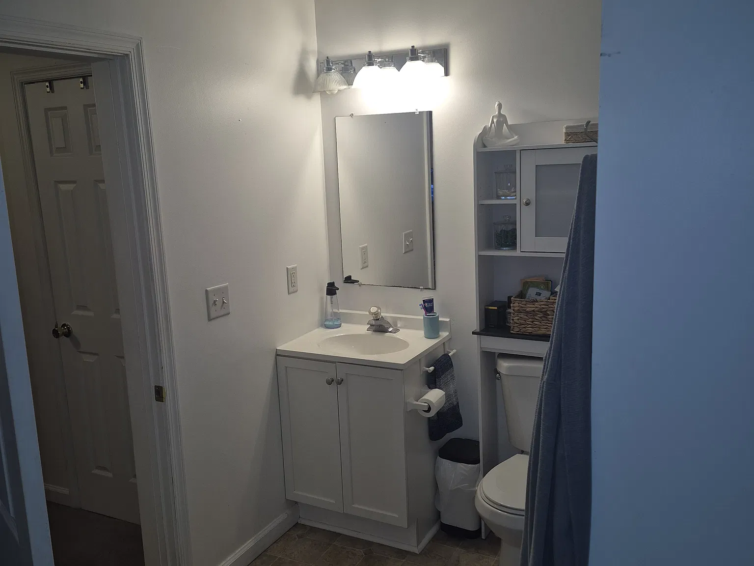 1 bed, 900 sqft, $800 — Photo 1