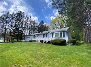 4 Bedford Dr, North Grafton, MA 01536