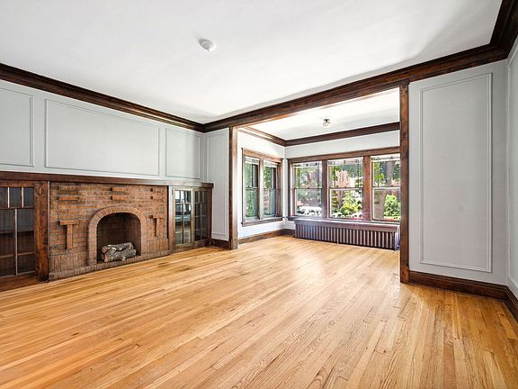 5th image of 4715 N Talman Ave