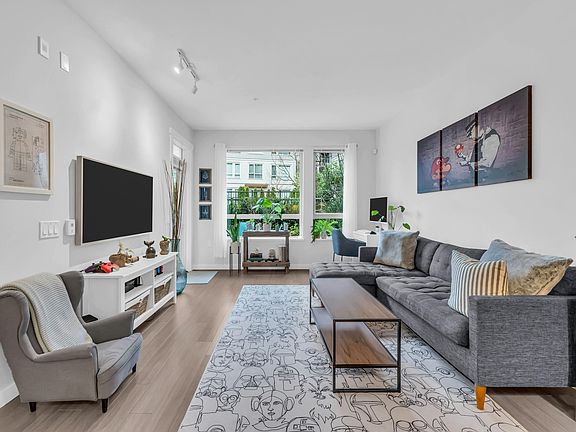 5th image of 109-2651 Library Ln #109