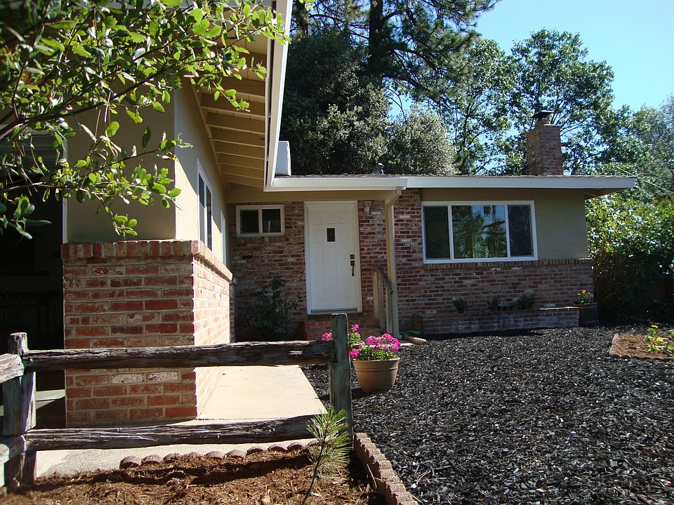 Updated home in Placerville!
