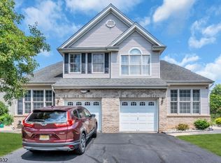 31 Bayard Rd, Somerset, NJ 08873