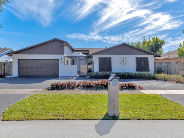 3880 NW 2nd Court, Deerfield Beach, FL 33442