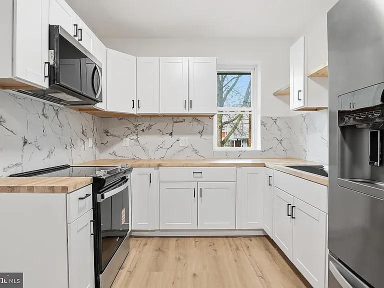 836 N Plum St — Photo 12