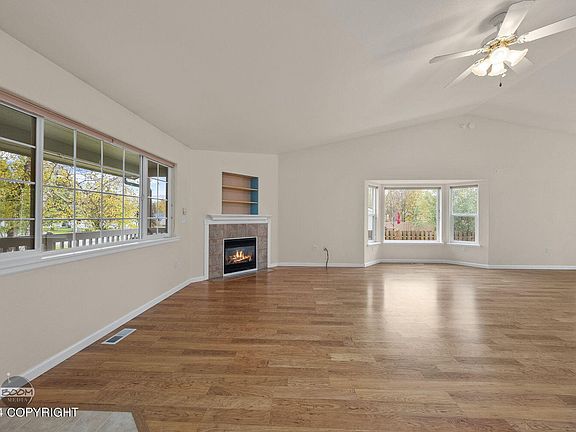 5th image of 2344 N Thunder Gulch Cir