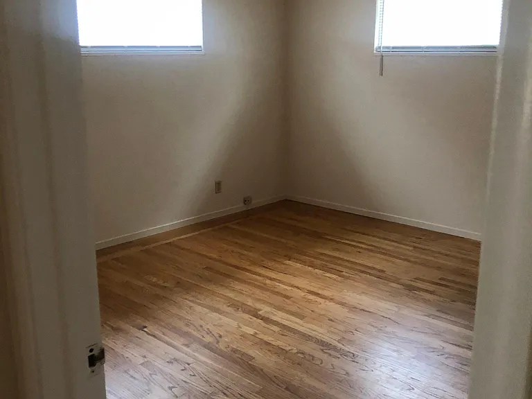 2644 7th Ave — Photo 3