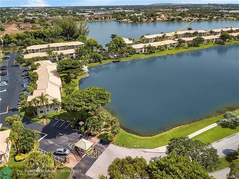 1st image of 5521 Lakeside Dr APT 205