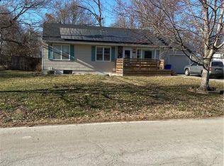 208 SE 7th St, Lees Summit, MO 64063